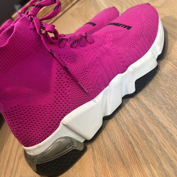 Balenciaga sneakers size 37 / US7 comes with box and dust bag - Picture 3 of 3